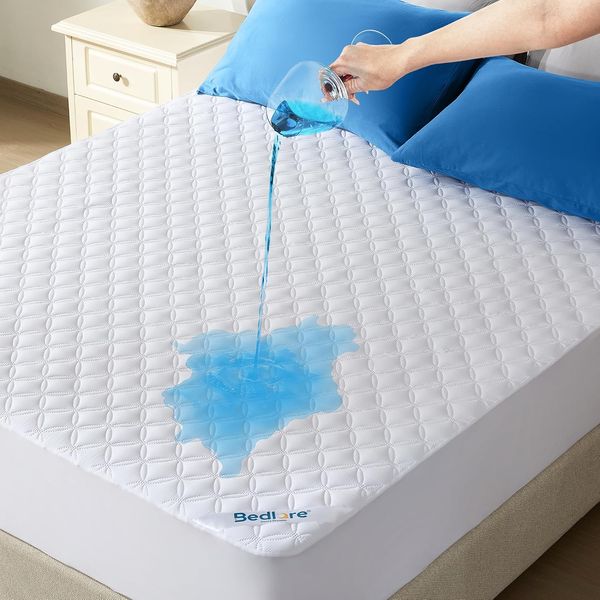 Geraeuschloser weisser Matratzenschoner mit tiefer Einlasstasche, wasserdichte und atmungsaktive Komfortauflage 140 x 200 cm