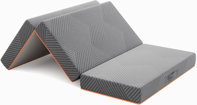 Dreiteilige faltbare Gel-Schaumstoff Gaestematratze mit waschbarem Oeko-Tex zertifiziertem Bezug, vielseitig nutzbar fuer Camping und Gaesteuebernachtungen